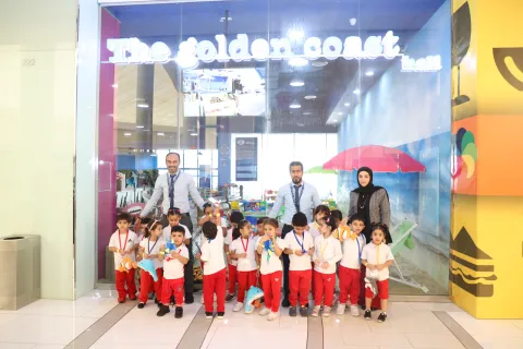 قامت استثمارات الزياني بتنظيم يوم لاصطحاب الأطفال التابعين للجمعية البحرينية لتنمية الطفولة إلى قاعة غولدن كوست في مجمع الإنماء